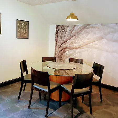Gorgeous Town Center 3 Bedroom Self Contained For 1-5 People *