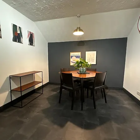 Mary Page Your In The Heart Of Town 3-bed Parking Appartamento Harrogate