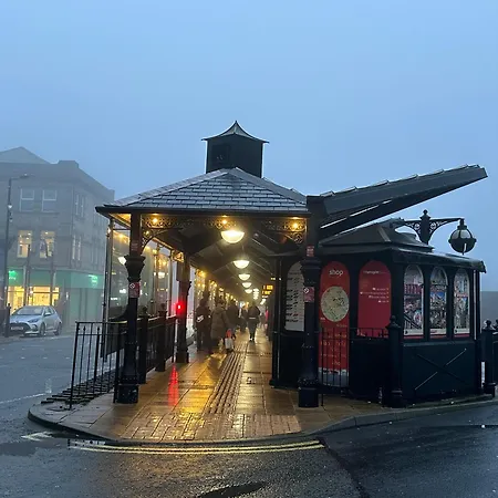 Gorgeous Town Centre 3-bed Parking Available * Harrogate