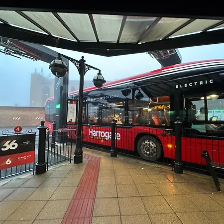 Gorgeous Town Centre 3-bed Parking Available Appartement *