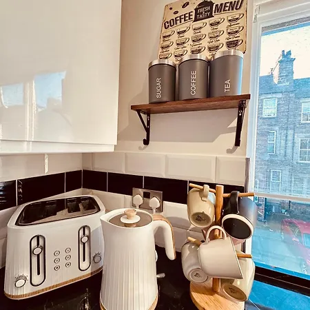 Gorgeous Town Centre 3-bed Parking Available Harrogate