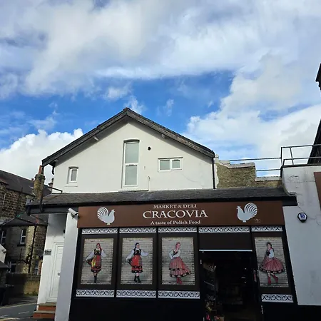Mary Page Your In The Heart Of Town 3-bed Parking * Harrogate