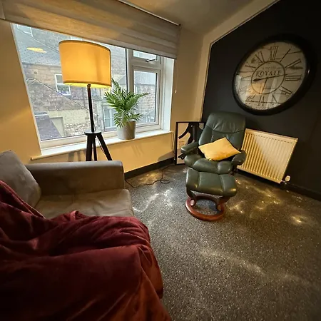 Mary Page Your In The Heart Of Town 3-bed Parking * Harrogate
