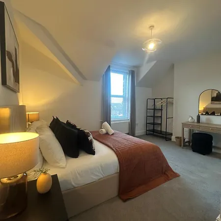 Daire Mary Page Your In The Heart Of Town 3-bed Parking Harrogate